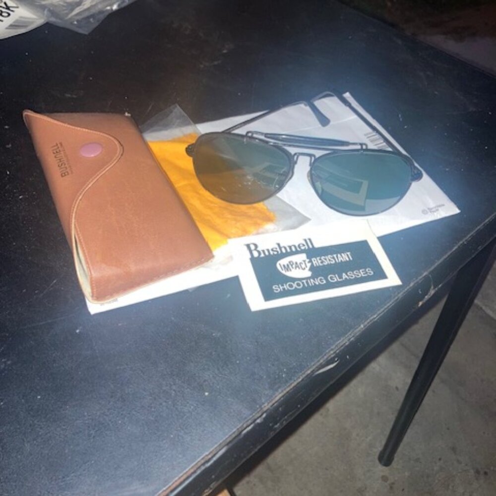 Bushnell shooting sunglasses, Black metal Frame, Vintage, Like new.